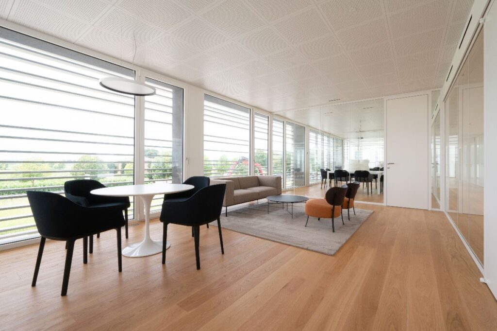 General contractor d'interni: progettazione e realizzazione contract a Treviso, Vicenza e Venezia 10 Ambiente 1985 Vermetal Arredamento di design 18